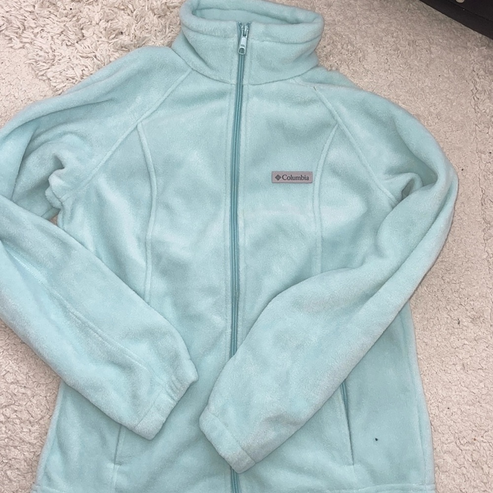 Is small Columbia jacket BRAND NEW NEVER WORN
